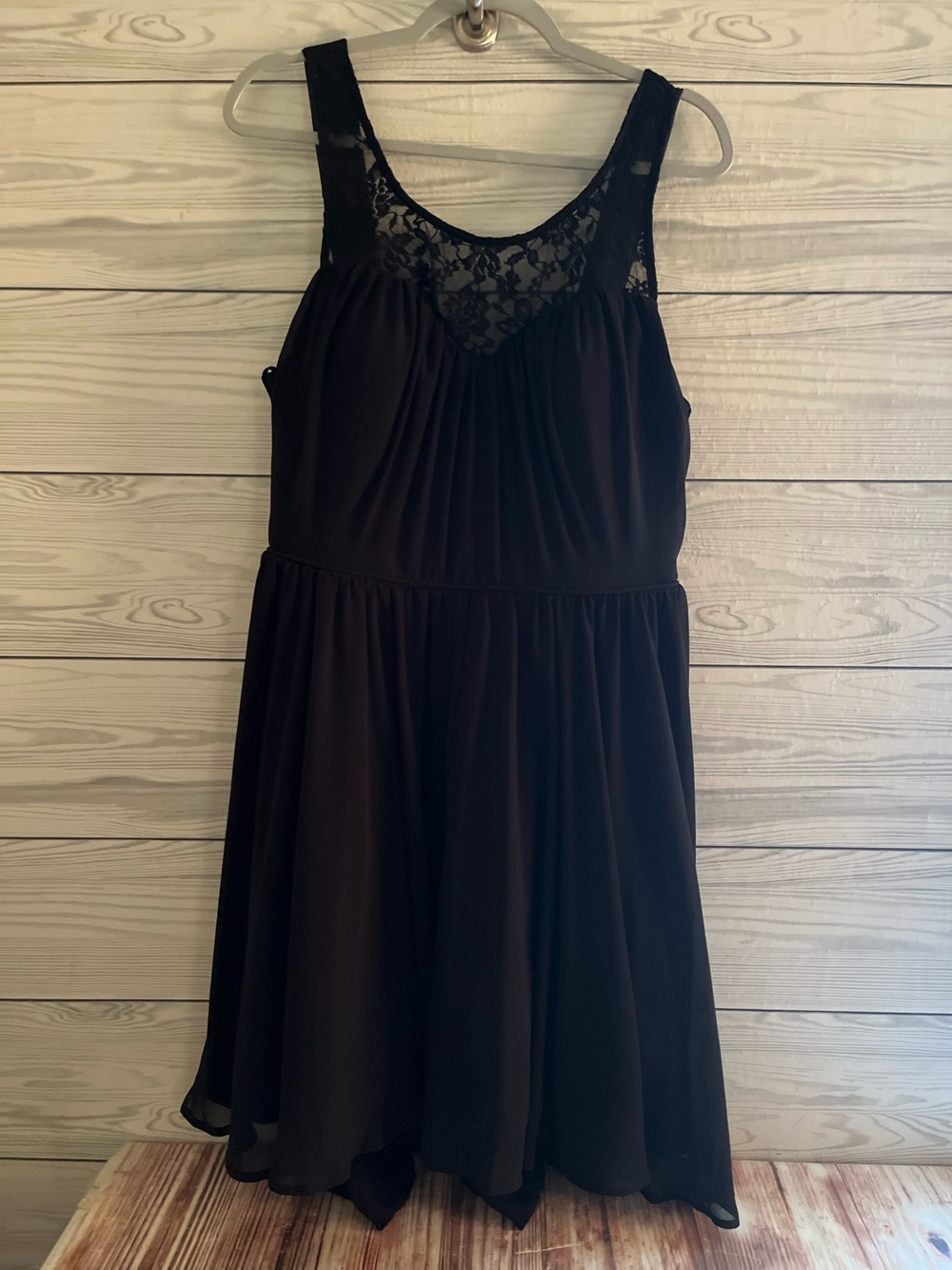 City Triangles Elegant Black midi Dress 16
